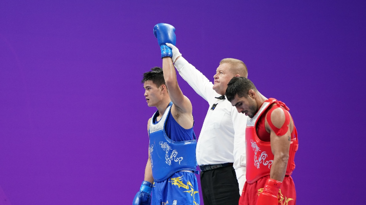 连续三届亚 连续三届亚