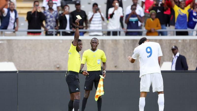 门上演大四, 奥巴梅扬为